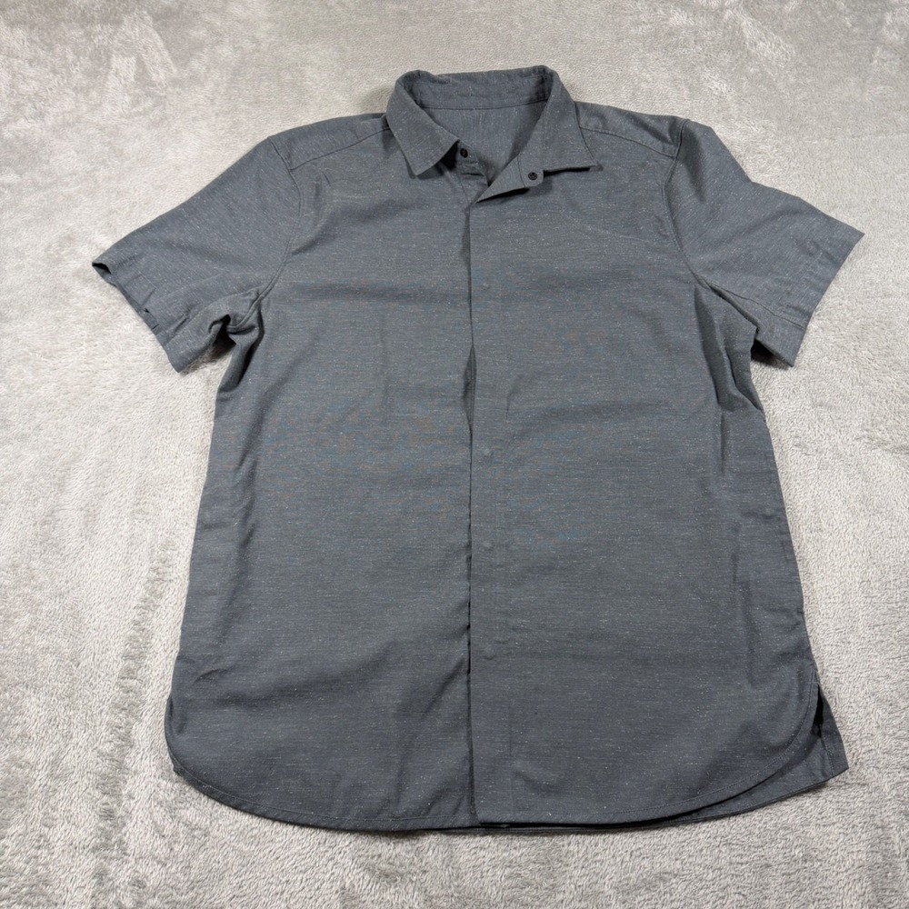 Lululemon Short Sleeve Button Up Men Medium Gray Snap Button Collared‎
